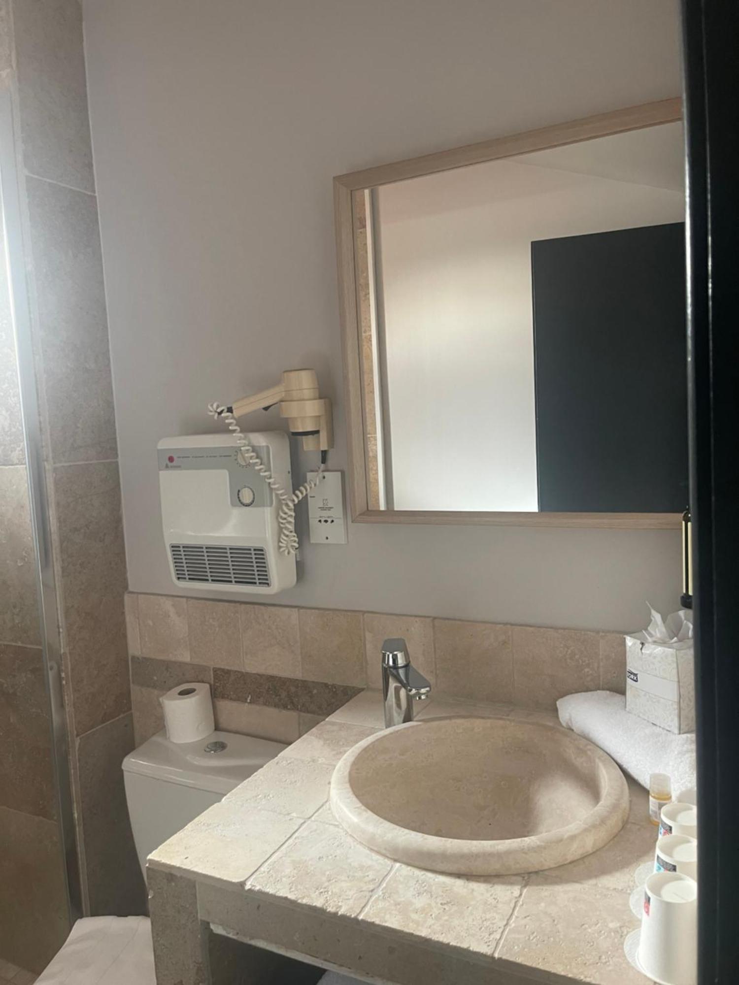 Le Victoria Boutique Hotel 상폴투아 샤토 외부 사진